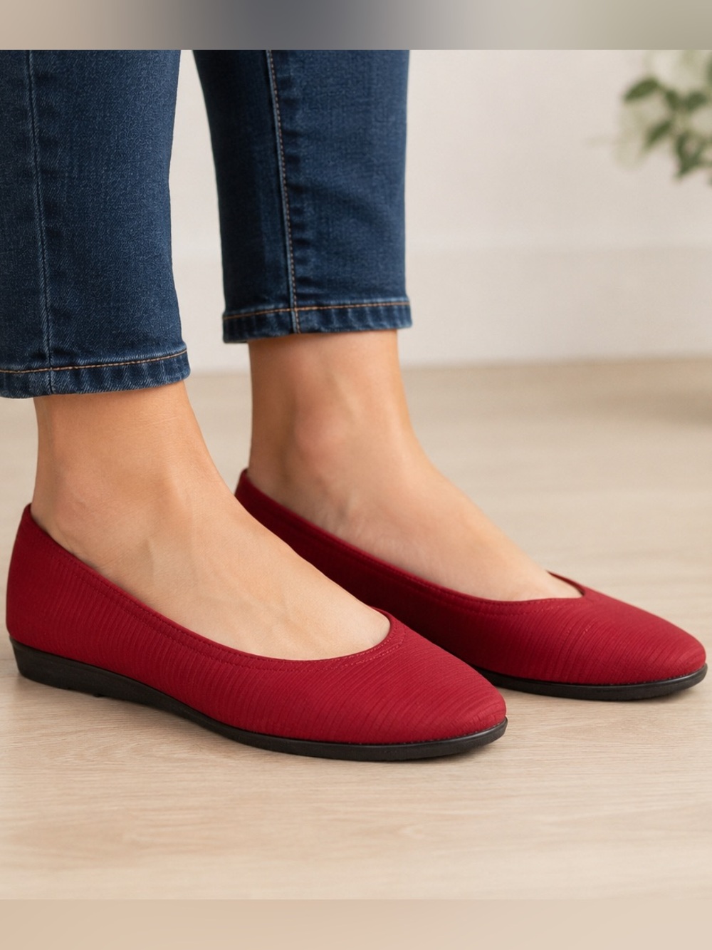 Salvatore Ferragamo Women’s Size 5.5 Vintage Boutique Red Ribbed Flats Italy